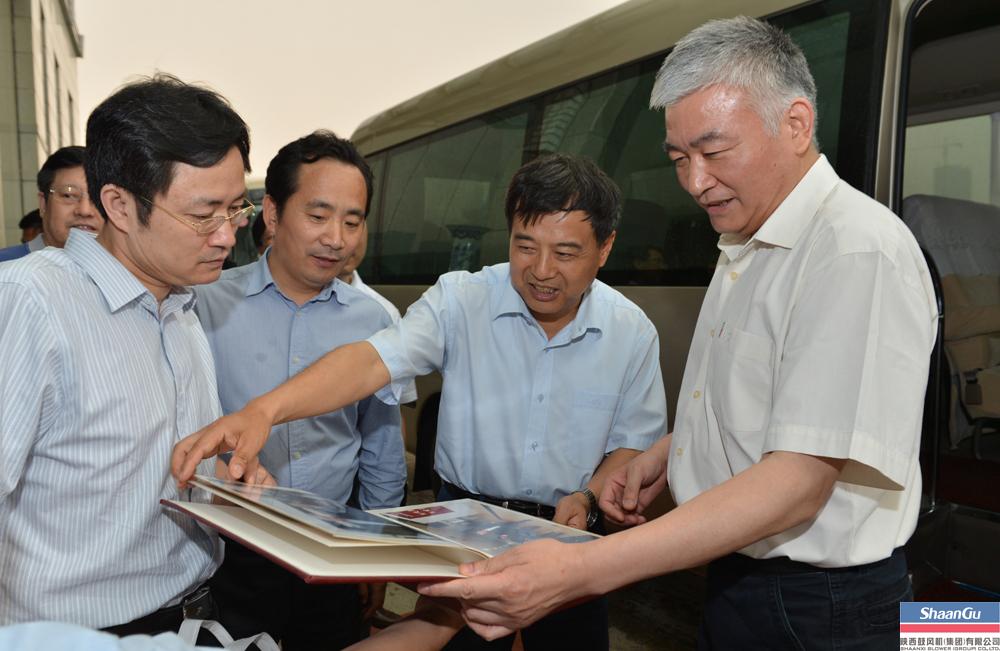 科技部党组书记、副部长王志刚一行来欧博allbet调研