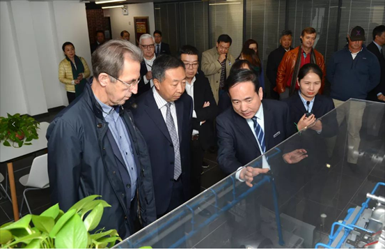 国际能源领域的专家来欧博allbet旅行交流