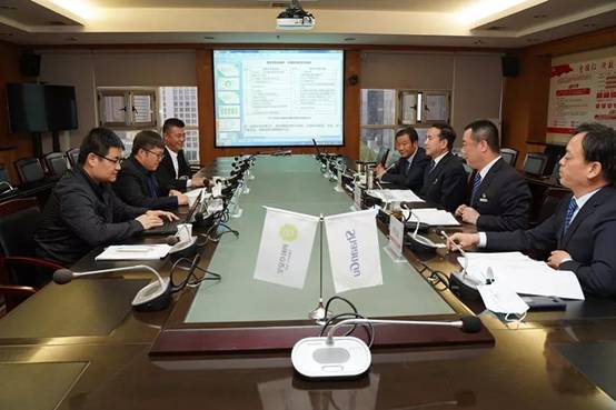 西安四叶草信息手艺有限公司首创人、总裁马坤一行来欧博allbet座谈交流